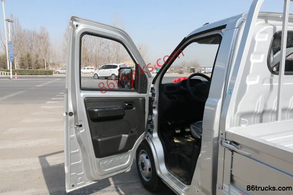 Karry X6 Standard 1.6L 122hp 4X2(6 wheels) Gasoline 3.02m Single Row Van Mini Truck (Single Rear Tire) Cab (1) | 86Trucks