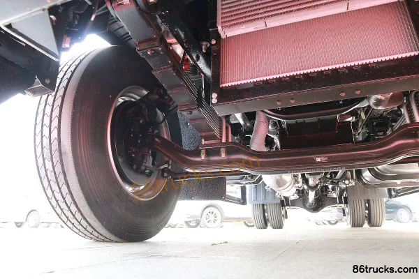 Foton Times Leader ES5 Golden Bull King 200hp 4X2(6 wheels) 6.2m Semi-row Flatbed Cargo Truck (China VI) Chassis (2) | 86Trucks