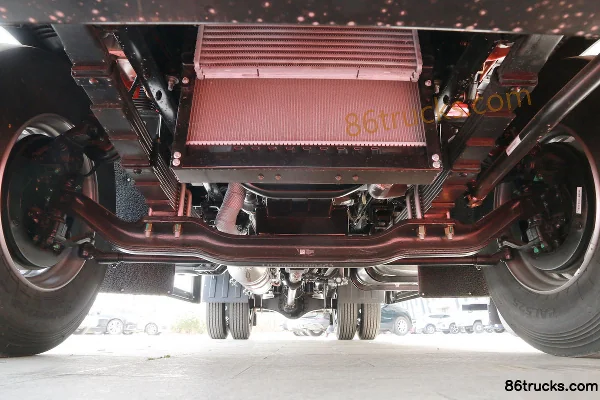 Foton Times Leader ES5 Golden Bull King 200hp 4X2(6 wheels) 6.2m Semi-row Flatbed Cargo Truck (China VI) Chassis (1) | 86Trucks