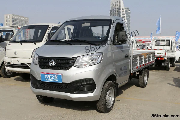 Changan Kuayue Xinbao T1 1.2L 91hp 4X2(6 wheels) gasoline 2.7m single-row flatbed micro truck Exterior (3) | 86Trucks