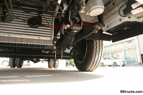 Foton Auman M Card 125hp 4X2(6 wheels) 3.38m Single Row Flatbed Small Truck Chassis (3) | 86Trucks