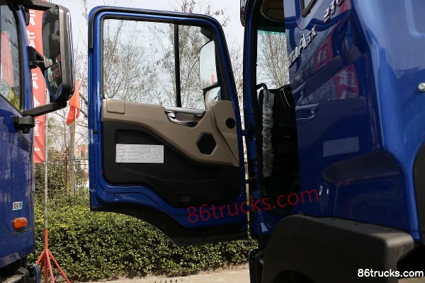 JAC Gallop A5X 270 ch 6X2(8 roues) 9,8 m camion porteur à rideaux coulissants Cabine (1) | 86Trucks