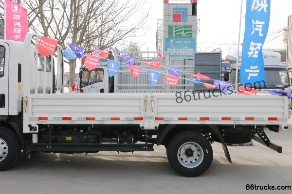 SHACMAN Light Truck Delong K3000 120 ch 4X2(6 roues) 4,18 m cabine simple avec ridelles, camion léger (China VI) Carrosserie (2) | 86Trucks