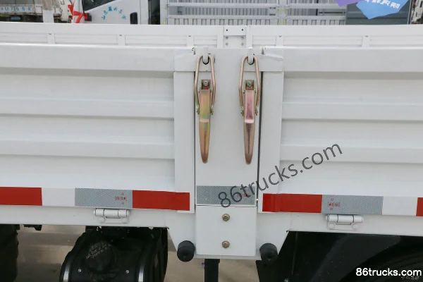 SHACMAN Light Truck Delong K3000 120 ch 4X2(6 roues) 4,18 m cabine simple avec ridelles, camion léger (China VI) Carrosserie (1) | 86Trucks