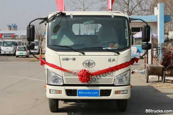 FAW Jiefang J6F 130hp 4X2(6 wheels) 3.82m Half Row Flatbed Light Truck (China VI) Exterior (2) | 86Trucks