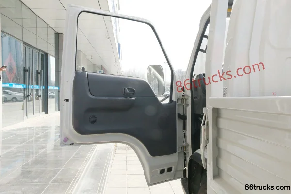 JMC Shunwei Narrow Body 127hp 4X2(6 wheels) 4.22m Single-row Flatbed Light Truck (China VI)(Air Brake)(Ratio 6.142) Cab (1) | 86Trucks