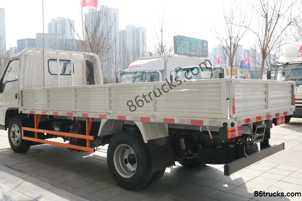 JMC Shunwei Narrow Body 127hp 4X2(6 wheels) 4.22m Single-row Flatbed Light Truck (China VI)(Air Brake)(Ratio 6.142) (1) | 86Trucks