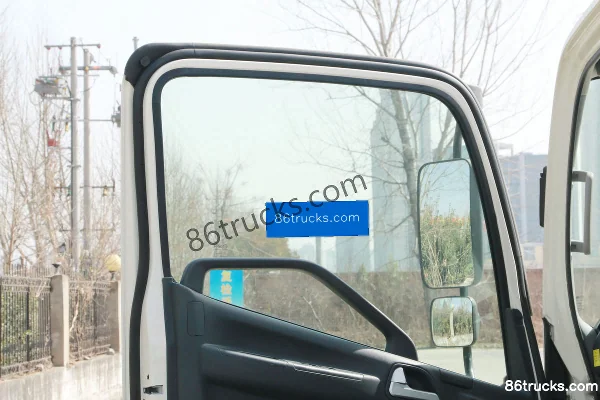 FAW Jiefang J6F 130hp 4X2(6 wheels) 3.82m Half Row Flatbed Light Truck (China VI) Cab (2) | 86Trucks