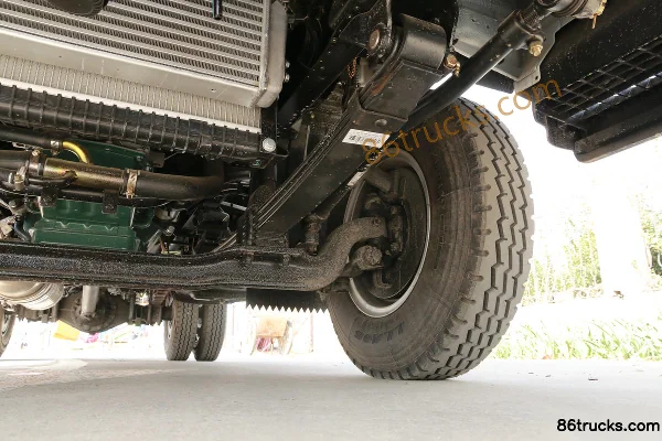 FAW Jiefang J6F 130hp 4X2(6 wheels) 3.82m Half Row Flatbed Light Truck (China VI) Chassis (3) | 86Trucks