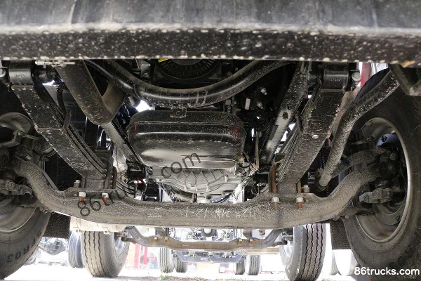 JAC Gallop A5W III poids lourd version 1.0 350 ch 8X2(10 roues) 9,7 m camion porteur à ridelles (China VI)(8 vitesses) Châssis (1) | 86Truck
