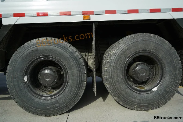 Dongfeng Commercial Vehicle Tianlong KC Heavy Truck 600 hp 8X4(12 wheels) 8m dump truck (high roof) Chassis (2) | 86Trucks