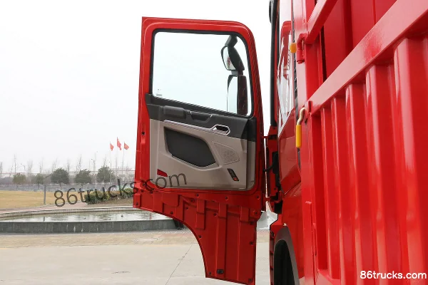Sinotruk HOWO MAX 460hp 8X4(12 wheels) 9.5m AMT Automatic Stake Cargo Truck (China VI) Cab (2) | 86Trucks