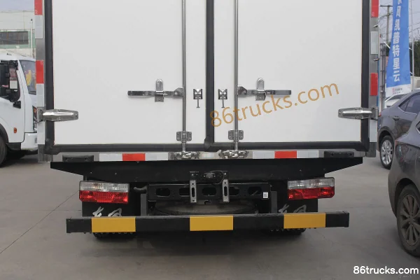 Dongfeng Kaipute Xingyun K6 160 hp 4X2(6 wheels) 4.2m Single-row Refrigerated Truck (China VI) Body (3) | 86Trucks