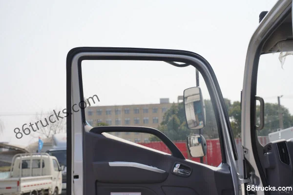 Foton Times Leader ES5 190hp 4X2(6 wheels) 5.4m semi-row flatbed light truck (8-speed) Cab (2) | 86Trucks