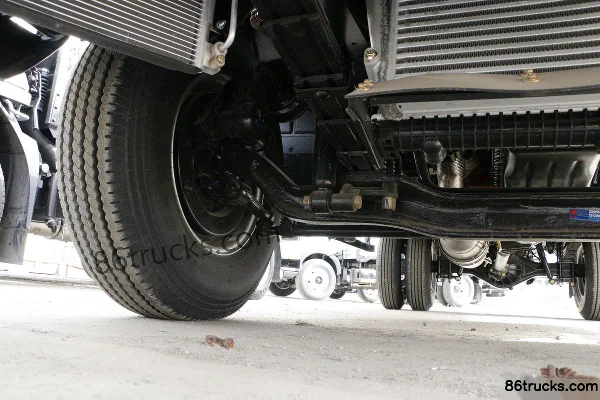 Dongfeng Capt K6 102hp 4X2(6 wheels) 4.17m Single Row Fence Light Truck Chassis (2) | 86Trucks