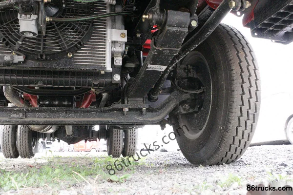 FAW Jiefang Hu VR 120hp 4X2(6 wheels) 3.65m single-row flatbed light truck Chassis (3) | 86Trucks