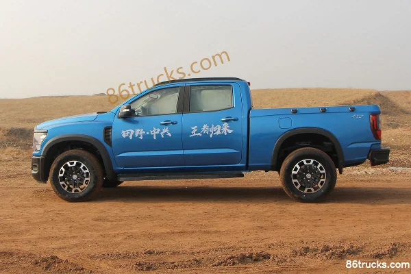 Zhongxing Weishi 1949 modèle 2022 version passagers luxe 2,0T essence 197 ch automatique deux roues motrices double cabine pick-up standard