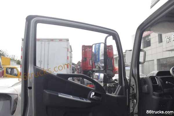 Dongfeng Captain Nebula K6-M Standard Edition 143hp 4X2(6 wheels) 4.2m single-row van truck (China VI) Cab (2) | 86Trucks