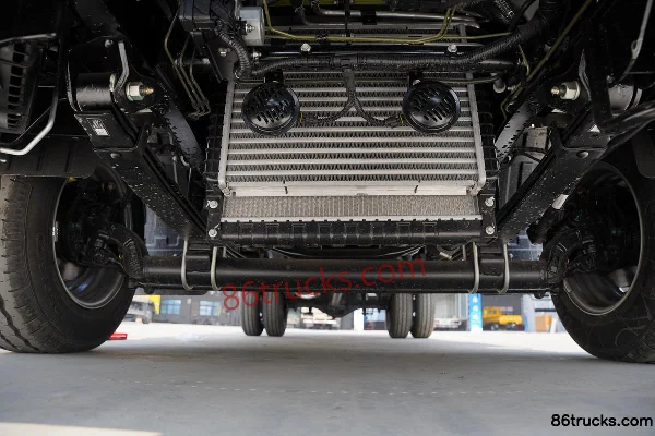 Foton Forland S1 120hp 4X2(6 wheels) 3.42m semi-sleeper box truck (hydraulic brake) Chassis (1) | 86Trucks