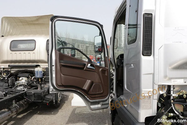 FAW Jiefang Lingtu 180 ch 4X2(6 roues) Camion porteur à ridelles 5,8 m, cabine avec couchette (1) | 86Trucks
