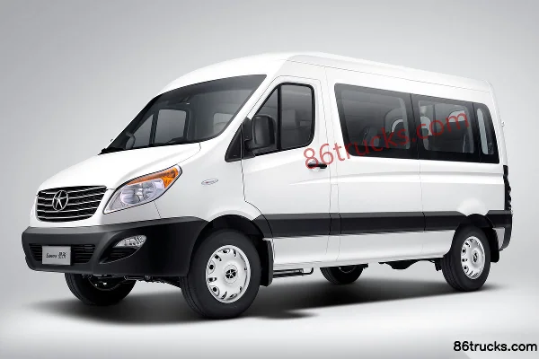 JAC Jienengwang PLUS 2022 version confort 129 ch 9 places 2,0T diesel fourgonnette (empattement moyen) Extérieur (2) | 86Trucks