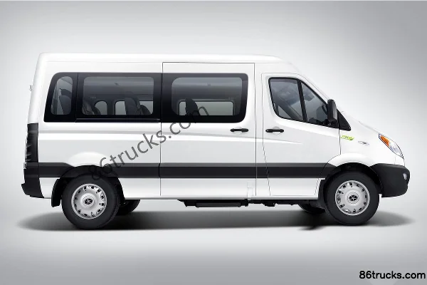 JAC Jienengwang PLUS 2022 version confort 129 ch 9 places 2,0T diesel fourgonnette (empattement moyen) Extérieur (3) | 86Trucks