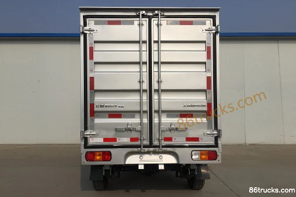 Wuling Rongguang Xiaoka 1,5 L 99 ch 4X2(6 roues) Essence Camion plateau fourgon monoplace 2,6 m Extérieur (2) | 86Trucks