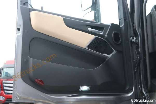 Foton Auman Galaxy 580 hp 6X4(10 wheels) AMT Automatic Tractor Truck (China VI) Cab (2) | 86Trucks