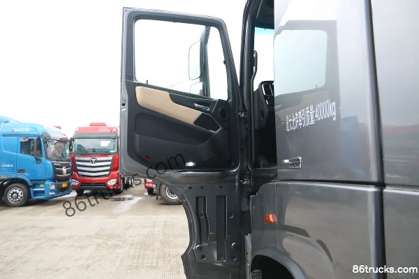 Foton Auman Galaxy 580 hp 6X4(10 wheels) AMT Automatic Tractor Truck (China VI) Cab (1) | 86Trucks
