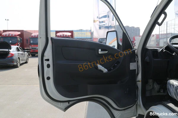FARIZON E200S 4.2T 3.53m single-row pure electric flatbed light truck 66.8kWh 4X2(6 wheels) Interior (1) | 86Trucks