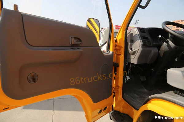 JMC Shunwei petit camion 140 ch 4X2(6 roues) 2,755 m petit camion à ridelles double cabine (2) | 86Trucks