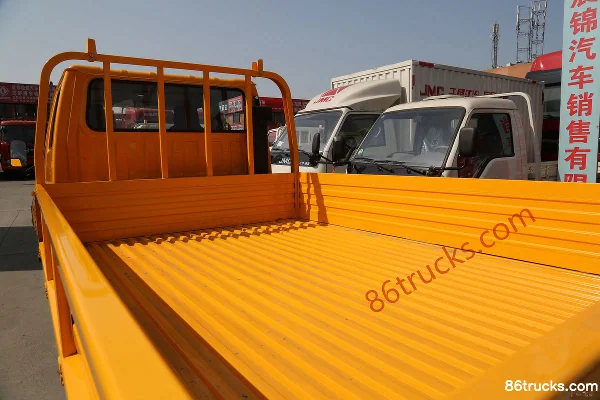 JMC Shunwei petit camion 140 ch 4X2(6 roues) 2,755 m petit camion à ridelles double cabine Carrosserie (3) | 86Trucks