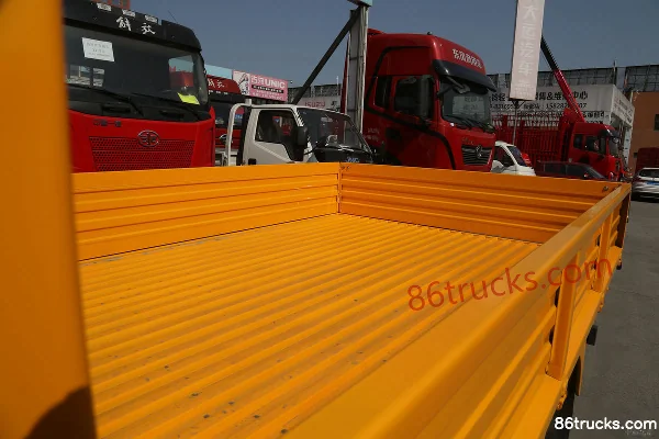 JMC Shunwei petit camion 140 ch 4X2(6 roues) 2,755 m petit camion à ridelles double cabine Carrosserie (2) | 86Trucks