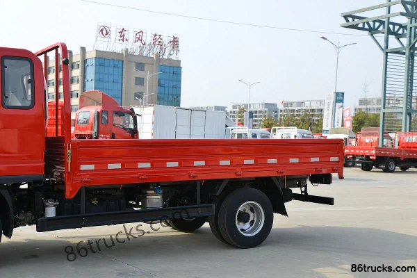 FAW Hongta FAW Jiefang Gongshi 130 hp 4X2(6 wheels) 3.83m Row Half Flatbed Light Truck Body (1) | 86Trucks