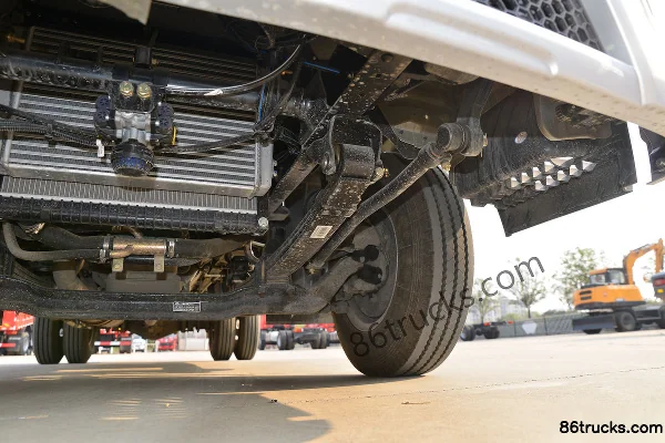 FAW Jiefang Lingtu Wide Body 130hp 4X2(6 wheels) 4.16m Single Row Van Light Truck Chassis (3) | 86Trucks