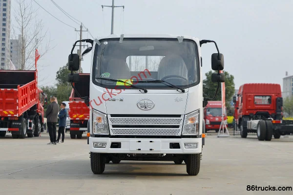 FAW Jiefang Hu VR 120hp 4X2(6 wheels) 3.32m half-row flatbed light truck Exterior (2) | 86Trucks