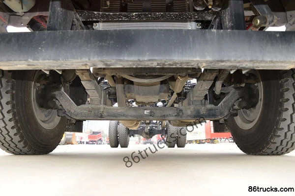 FAW Jiefang Lin VH 160 hp 4X2(6 wheels) 6.76m semi-pitch barn-door cargo truck (Dachai) Chassis (1) | 86Trucks