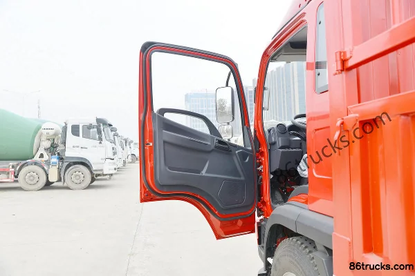 FAW Jiefang Hu VH King Arrives 190hp 4X2(6 wheels) 5.16m Stake Truck (China VI) Cab (1) | 86Trucks