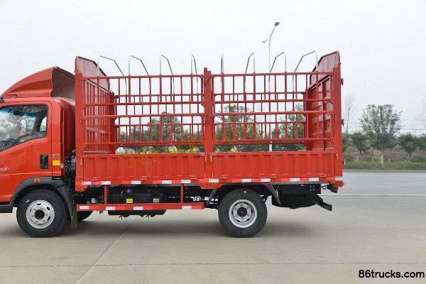 Sinotruk HOWO Dream 150 hp 4X2(6 wheels) 4.15m Single-row Stake Light Truck (China VI) Body (2) | 86Trucks