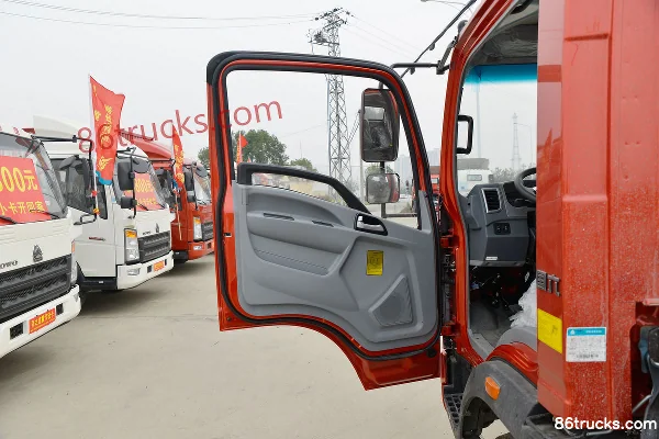 Sinotruk HOWO Dream 160hp 4X2(6 wheels) 4.15m Single Row Flatbed Light Truck Cab (1) | 86Trucks