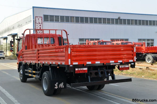 Dongfeng FuruiKa F7 170 hp 4X2(6 wheels) 4.8m Single Row Flatbed Light Truck (China VI) Body (3) | 86Trucks