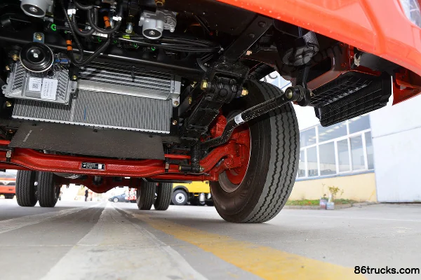 Dongfeng FuruiKa R5 120 hp 4X2(6 wheels) 3.3m dump truck (China VI) Chassis (3) | 86Trucks