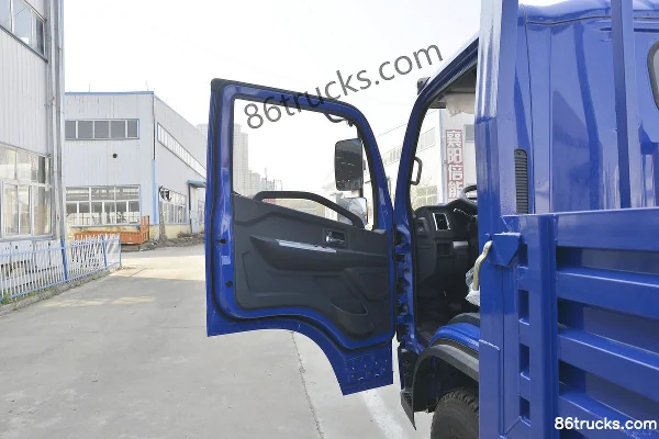 Dongfeng Furika R6 170 hp 4X2(6 wheels) 4.1 m dump truck Cab (1) | 86Trucks