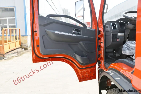Dongfeng F8 184hp 4X2(6 wheels) 5.25m Flatbed Cargo Truck (China VI) Cab (2) | 86Trucks