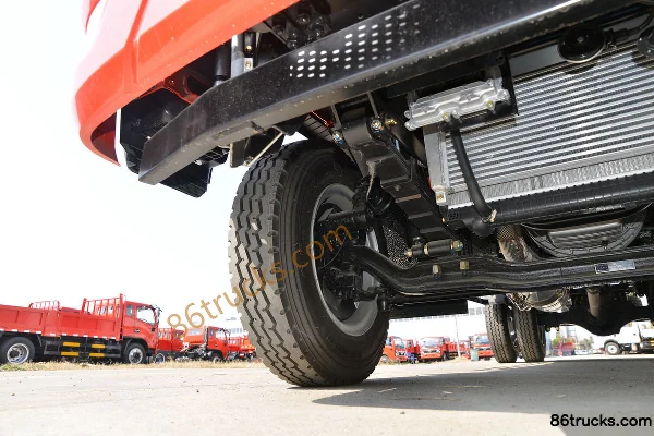 Dongfeng F8 184hp 4X2(6 wheels) 5.25m Flatbed Cargo Truck (China VI) Chassis (2) | 86Trucks