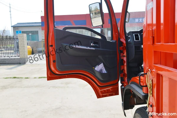 Dongfeng Duolika D6-L Ruineng Edition 140hp 4X2(6 wheels) 4.2m Single Row Stake Truck (Fast Gear 8-speed)(China VI) Cab (2) | 86Trucks