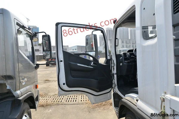 Dongfeng Captain Nebula K6-L Luxury 150hp 4X2(6 wheels) 3.825m Single Row Side Panel Light Truck (China VI)(Wide Body) Cab (1) | 86Trucks