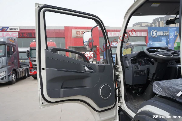JAC Shuailing i5 4,5 T 4,15 m fourgon électrique pur 89,12 kWh 4X2(6 roues) Intérieur (2) | 86Trucks