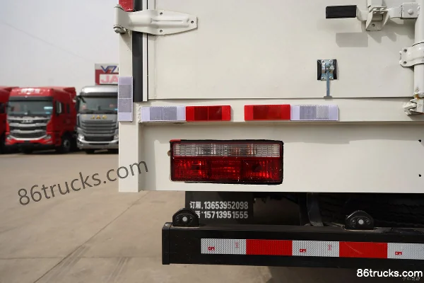 JAC Shuailing i5 4,5 T 4,15 m fourgon électrique pur 89,12 kWh 4X2(6 roues) Carrosserie (2) | 86Trucks
