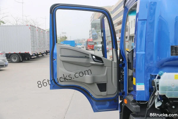Sinotruk HOWO Tongsheng 130 ch 4X2(6 roues) 4.15m AMT automatic single-row van truck Cabine (1) | 86Trucks